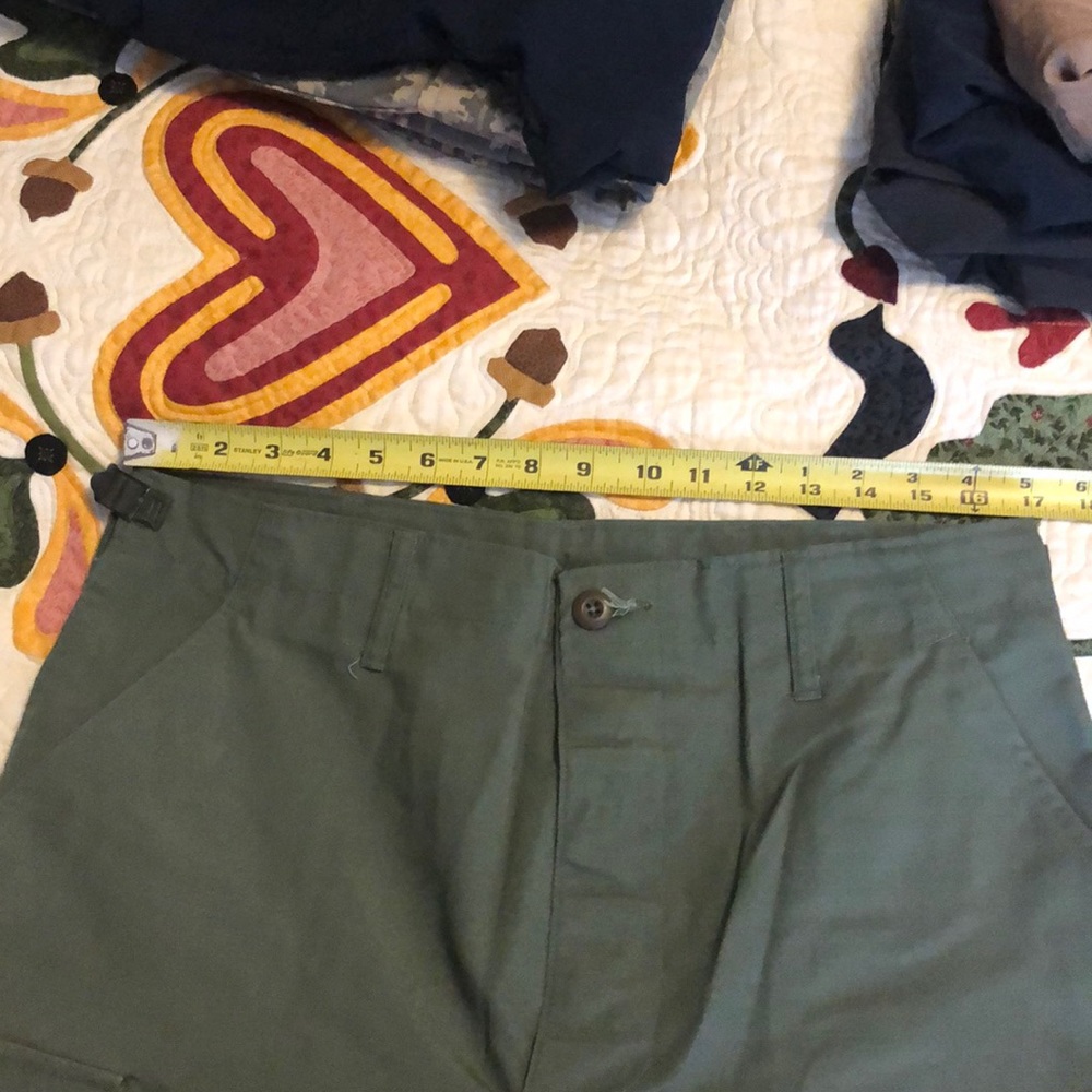 34 waist olive military pants.